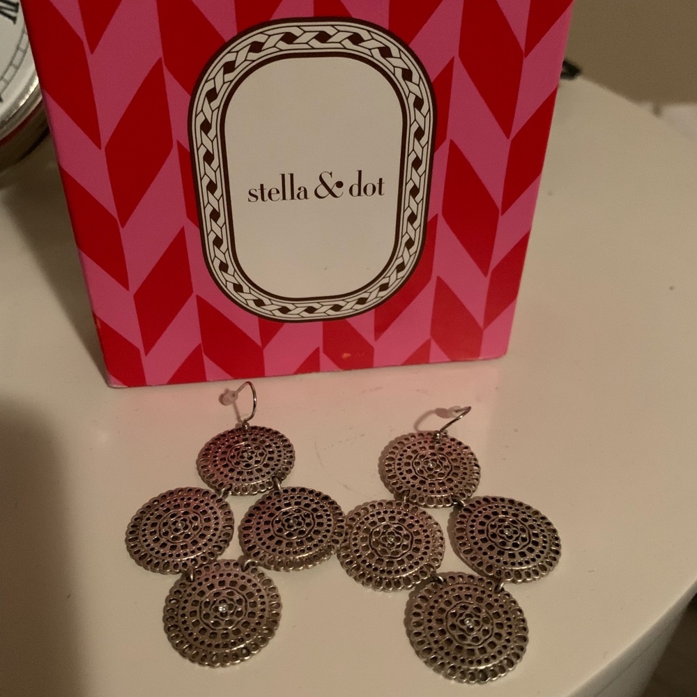 Stella & Dot chandelier earrings